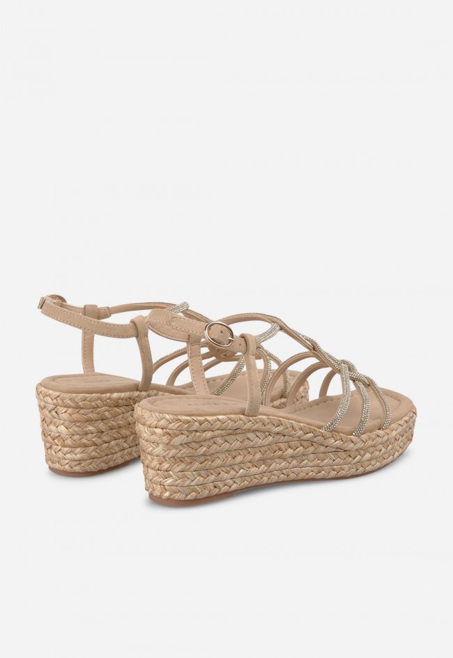 Sandalia de cuña Alma en Pena 50752 arena con tiras brillantes entrelazadas
