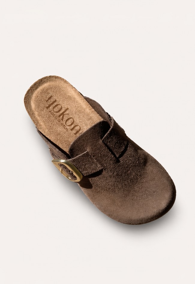 Zueco bio de piel Yokono Wiwi-264 con hebilla ajustable