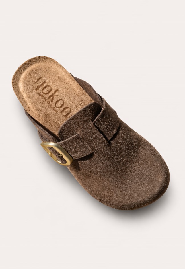 Zueco bio de piel Yokono Wiwi-264 con hebilla ajustable