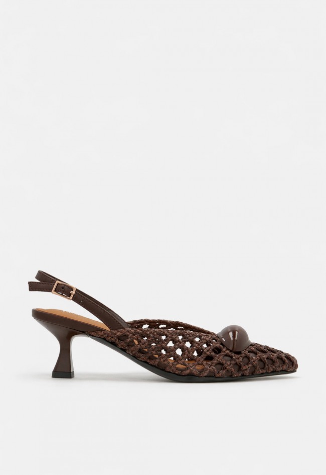 Zapato destalonado trenzado de mujer Noa Harmon 10342-55 moka con puntera fina