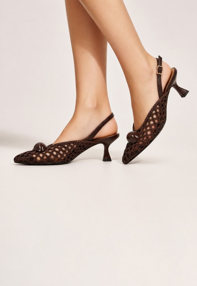 Zapato destalonado trenzado de mujer Noa Harmon 10342-55 moka con puntera fina