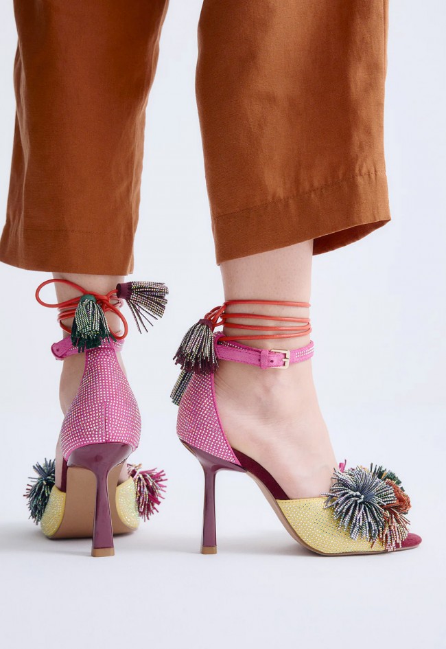 Sandalia de tacón EXE Jenifer-725 rosa y amarillo con pompones brillantes para invitada con estilo