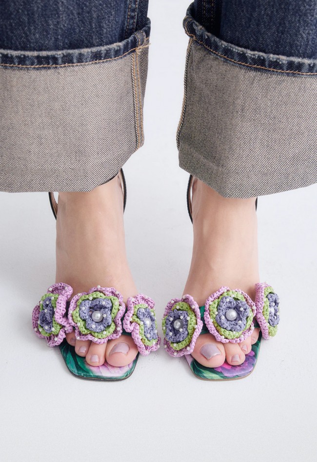 Sandalia de tacón EXE Anita-116 verde y negro con flores – elegancia que cautiva