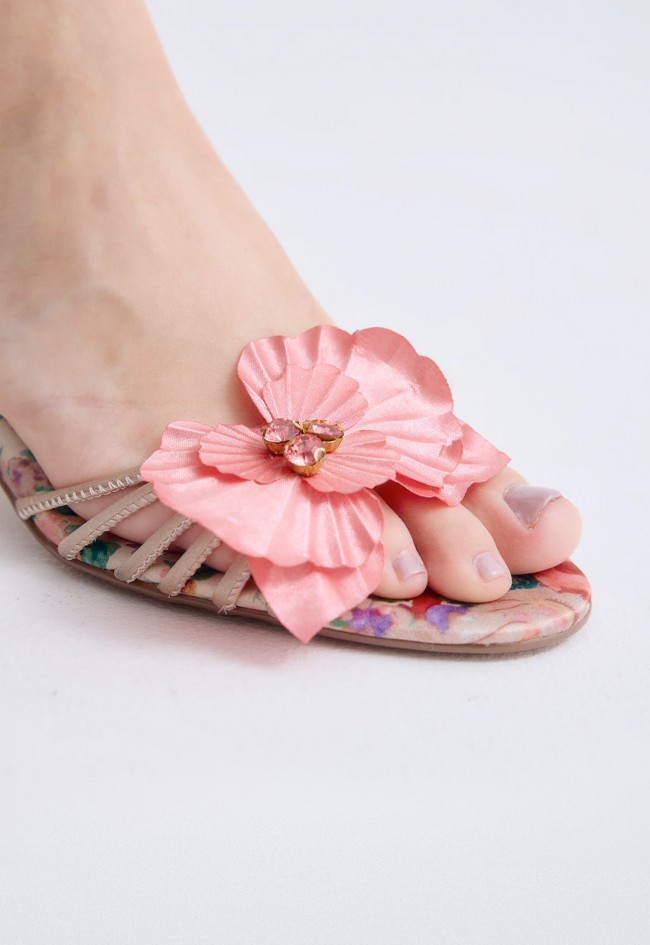 Sandalia de tacón bajo mujer EXE Kimberly-118 Flower beige y rosa – delicadeza floral para brillar