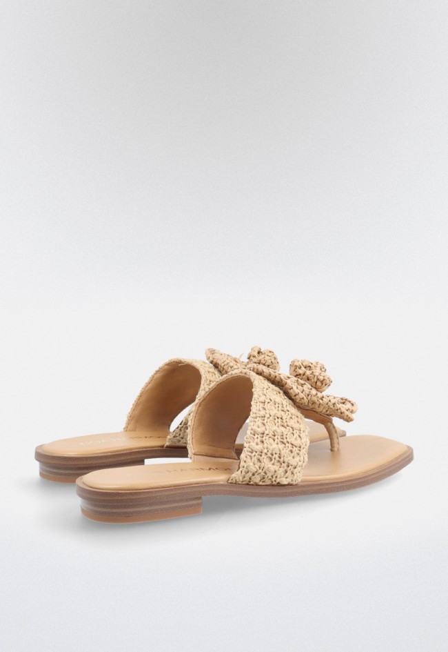 Sandalia plana mujer Noa Harmon Acacia con flor de rafia – estilo natural para brillar en verano