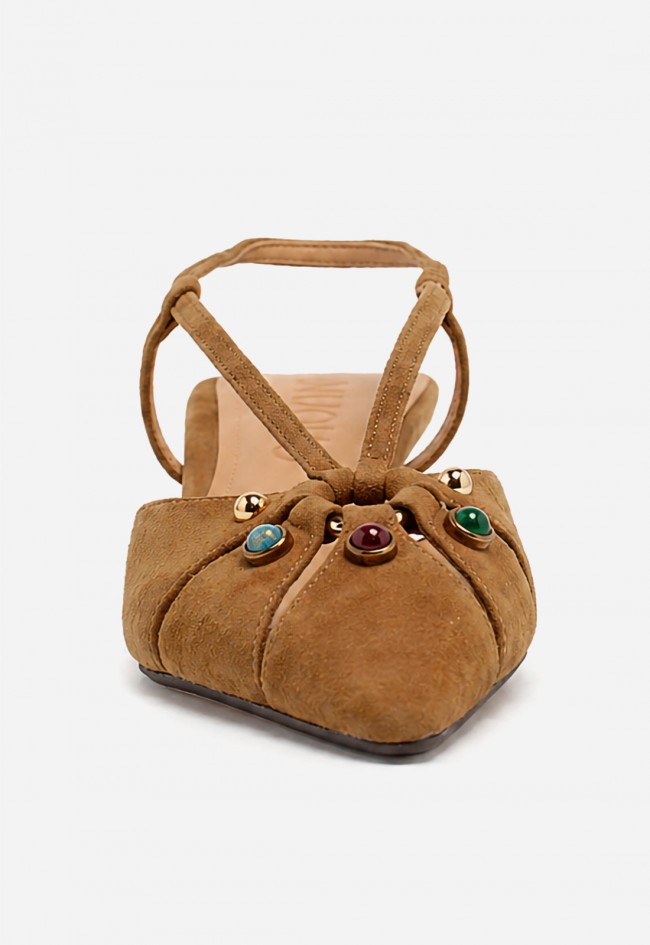 Zapato destalonado de mujer VAS JM1332 en piel color cuero – detalle joya chic