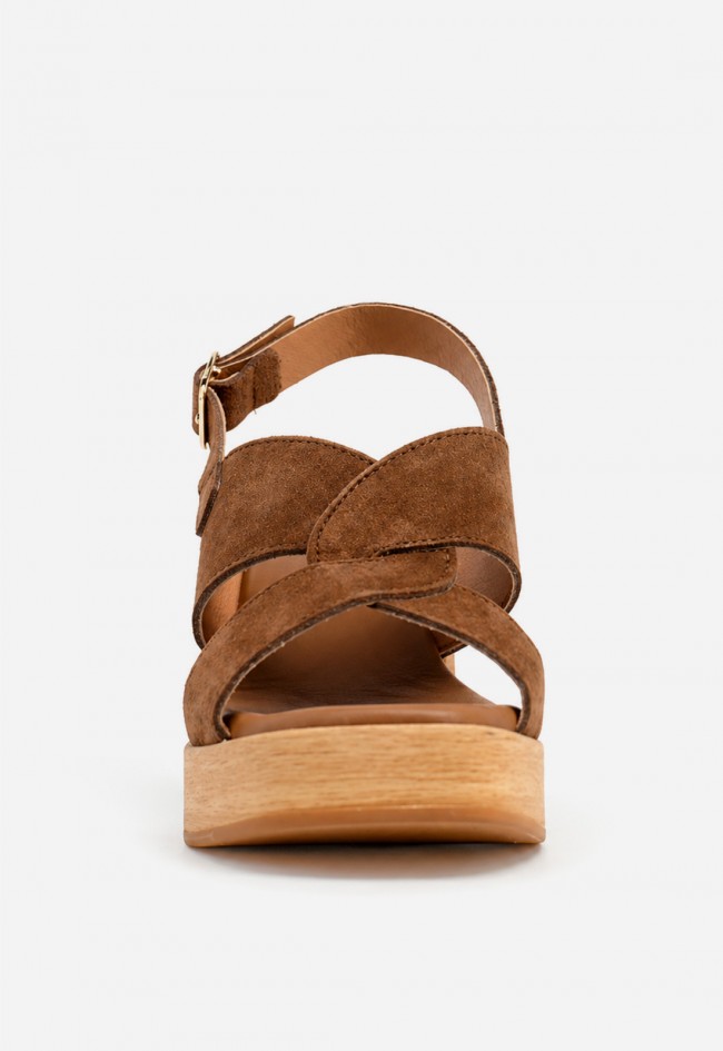 Sandalia mujer piel marrón GLO 145793 – tacón plataforma y estilo natural chic