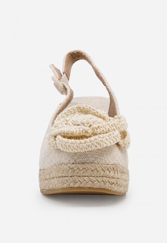 Alpargata mujer hielo Identity 5040 – cuña de esparto y flor crochet