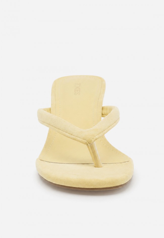 Sandalia mule mujer amarilla Identity 3280 – color vibrante y tacón kitten chic