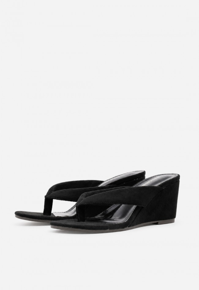 Sandalia mule mujer negra Identity 3279 – cuña cómoda y diseño de dedo