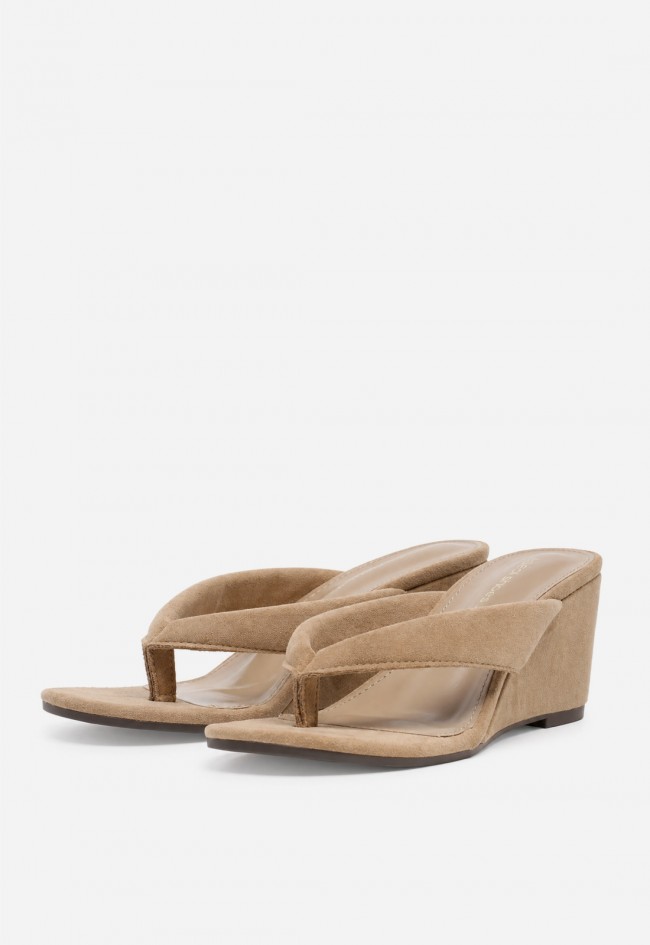 Sandalia mule mujer beige Identity 3279 – cuña cómoda y estilo minimal chic