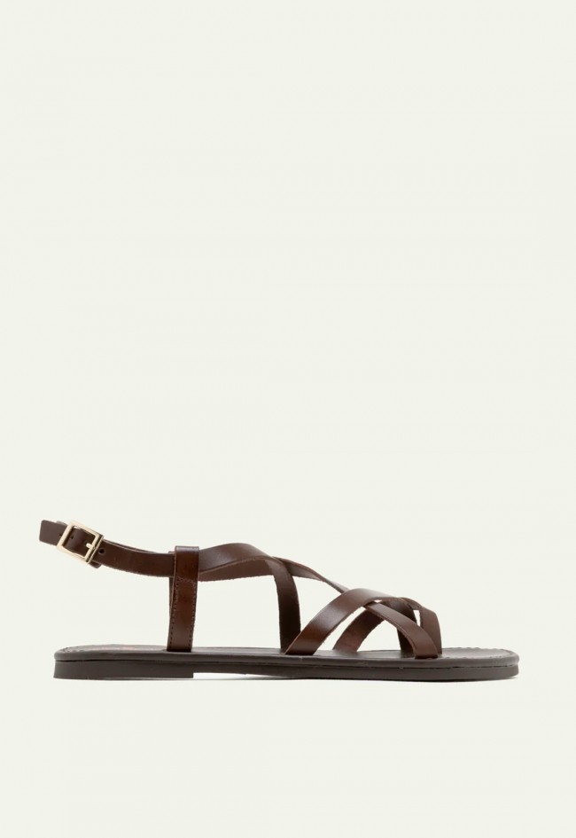 Sandalias Porronet Abril de piel moka con diseño artesanal
