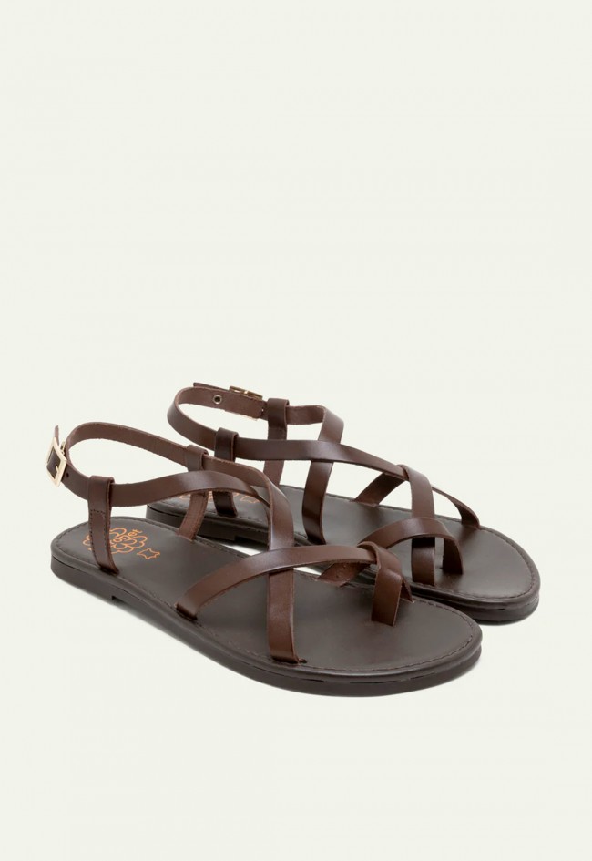 Sandalias Porronet Abril de piel moka con diseño artesanal