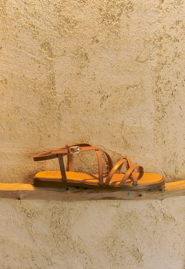 Sandalias Porronet Bonnie taupe de piel con tiras cruzadas