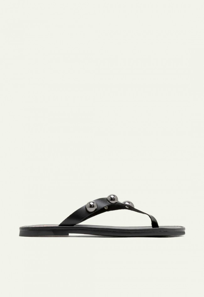 Sandalias Porronet Aurora negras con tachuelas esféricas