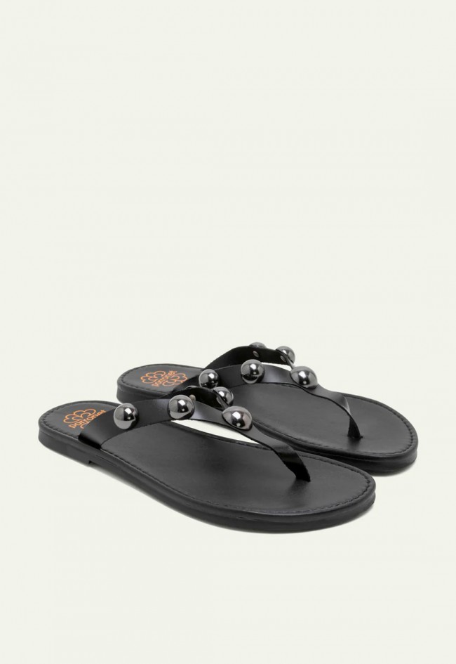Sandalias Porronet Aurora negras con tachuelas esféricas
