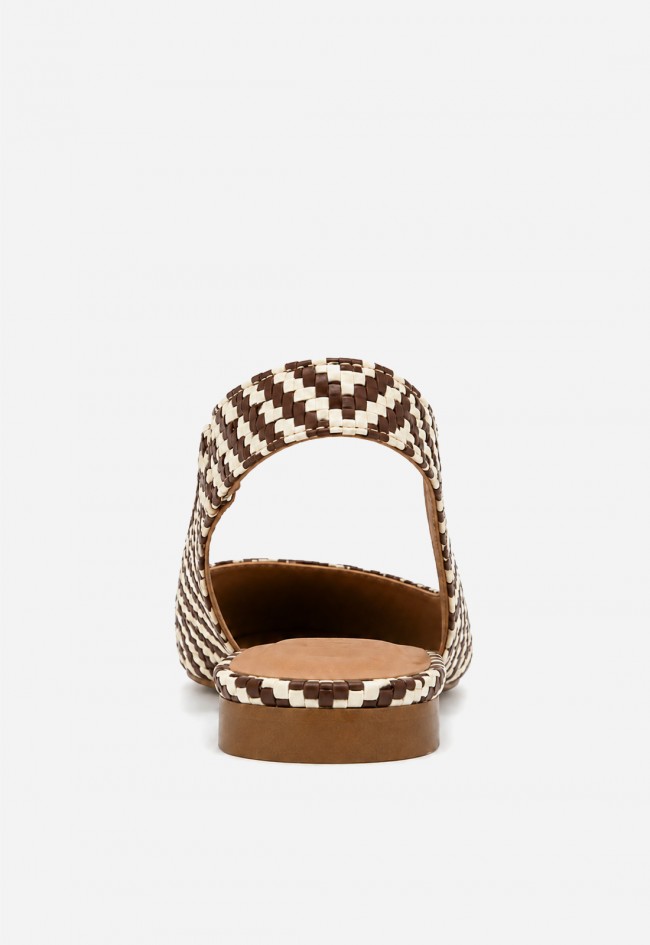 Zapato destalonado GLO Pop de piel con diseño trenzado chic