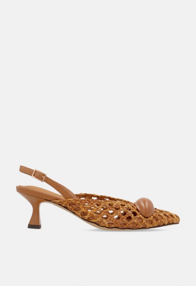 Zapato de tacón Noa Harmon Swan calado con detalle joya