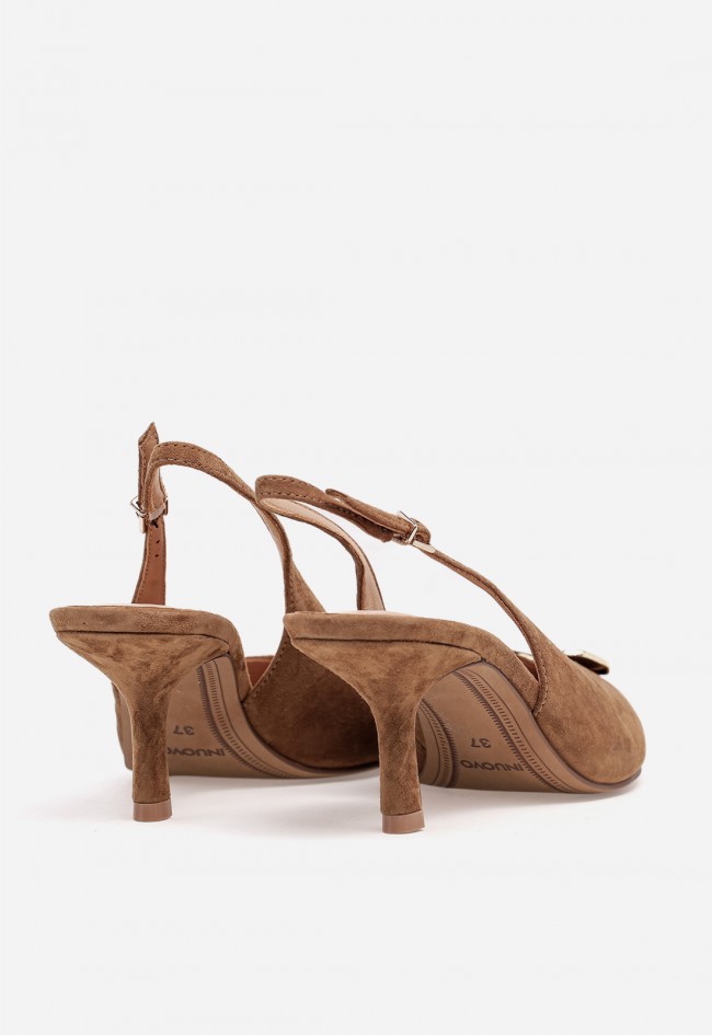 Zapato destalonado VAS JM1194 de piel cuero con detalle joya