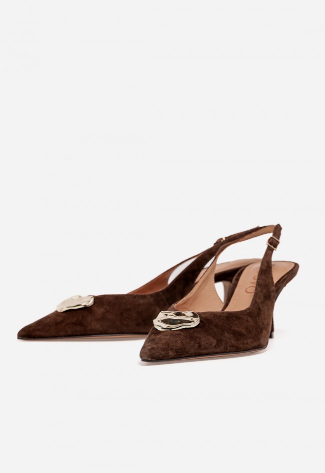 Zapato destalonado VAS JM1194 de piel moka con detalle joya