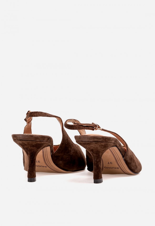 Zapato destalonado VAS JM1194 de piel moka con detalle joya