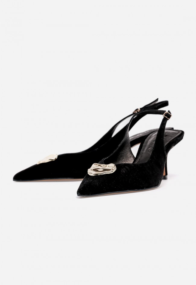 Zapato destalonado VAS JM1194 de piel negro con detalle joya