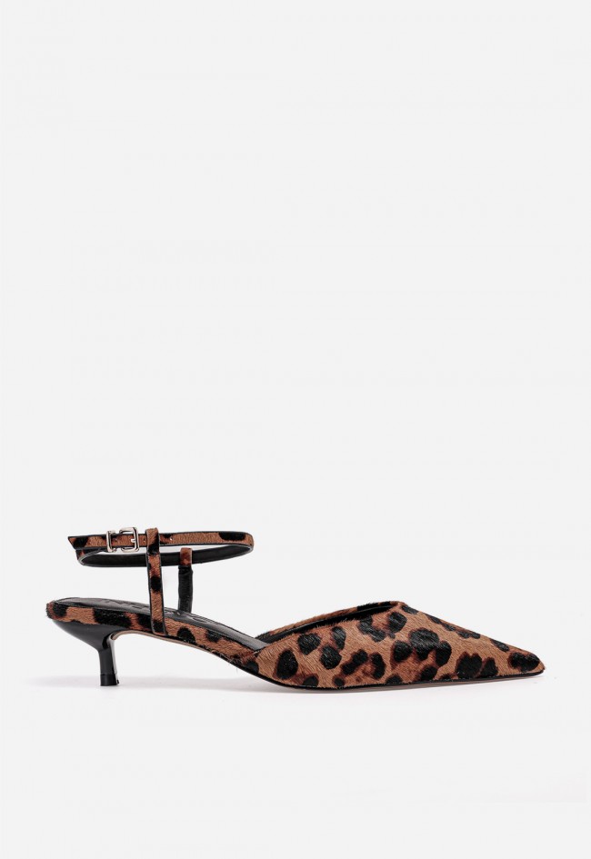 Zapato destalonado VAS YR1051 de piel animal print con pulsera al tobillo