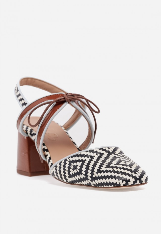 Zapato destalonado de piel GLO Rina con diseño exclusivo y tacón ancho