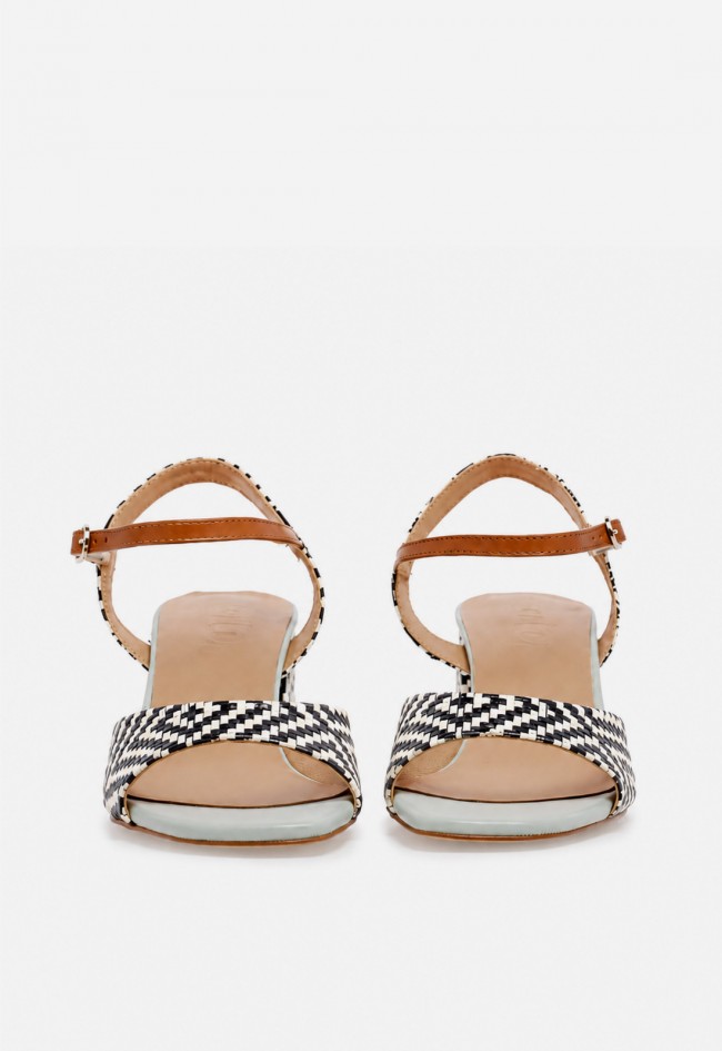 Sandalia de piel GLO Chija con diseño exclusivo y tacón ancho