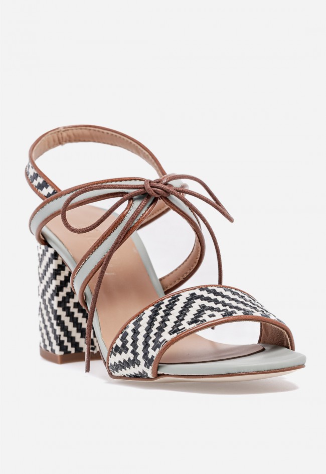 Sandalia de piel GLO Mariposa de diseño exclusivo con tacón ancho