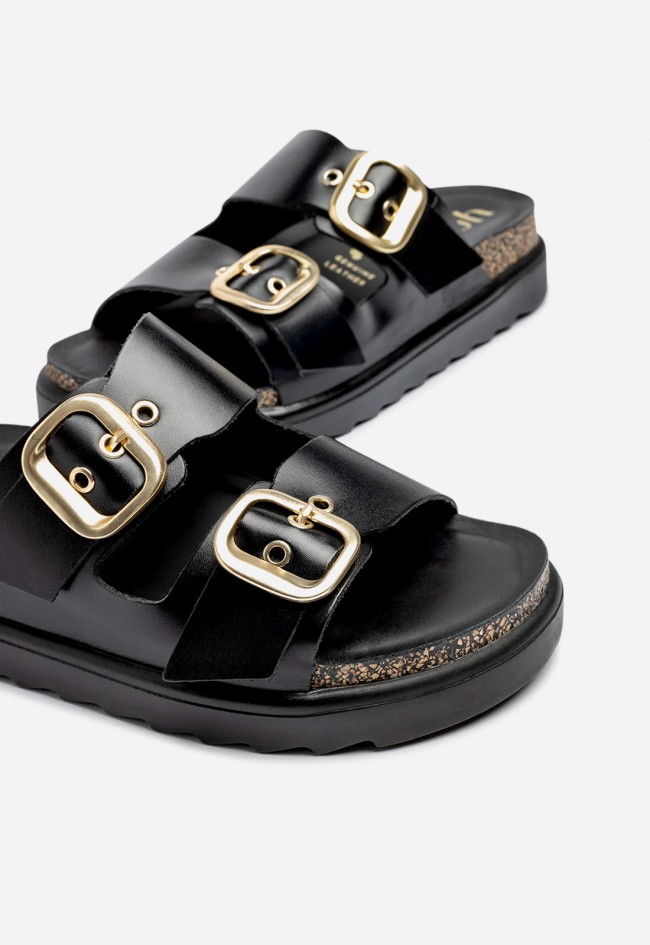 Sandalia de plataforma mujer Yokono TUNEZ-130 en piel negra con hebillas doradas para un look urbano chic