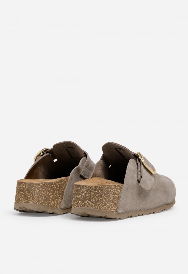 Zueco de plataforma mujer Yokono WIWI-264 tostado en piel para un estilo natural y sofisticado