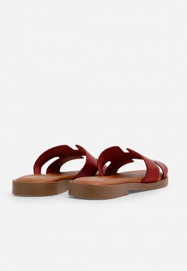Sandalia plana mujer VAS 606 roja en piel, el toque chic que ilumina tus looks