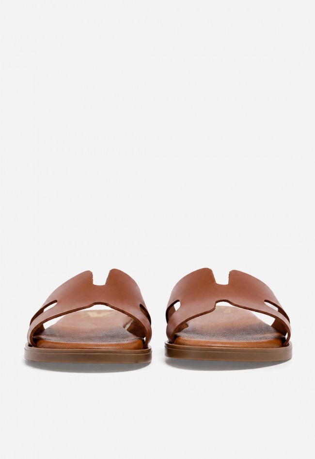 Sandalia plana mujer VAS 606 en piel color cuero, elegancia natural para tus looks de verano