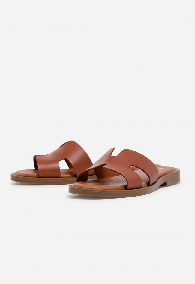 Sandalia plana mujer VAS 606 en piel color cuero, elegancia natural para tus looks de verano