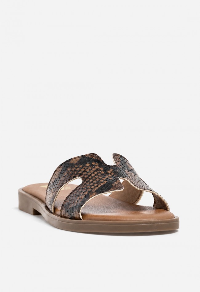 Sandalia plana mujer VAS 606 en piel animal print, actitud salvaje con estilo sofisticado