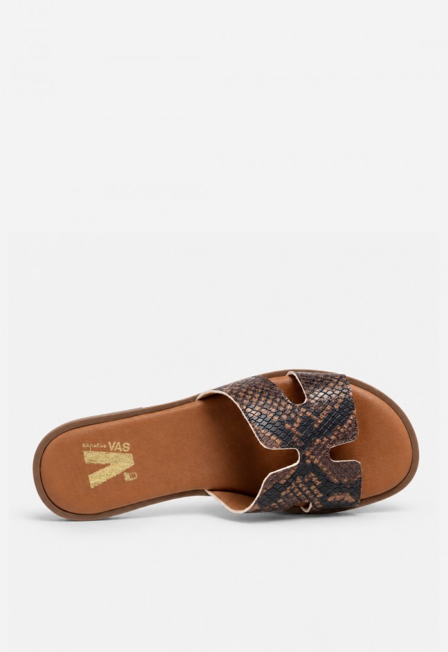 Sandalia plana mujer VAS 606 en piel animal print, actitud salvaje con estilo sofisticado
