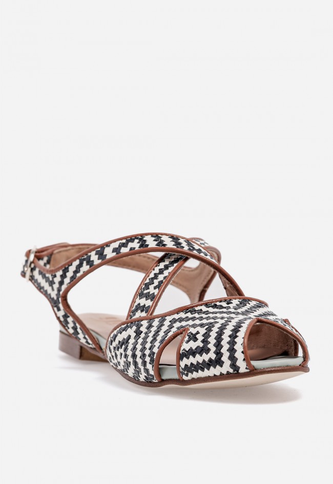 Sandalia plana mujer GLO Norma en piel, diseño exclusivo con alma chic