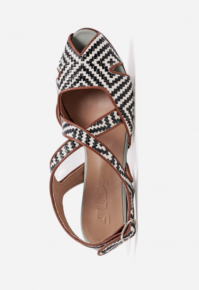 Sandalia plana mujer GLO Norma en piel, diseño exclusivo con alma chic
