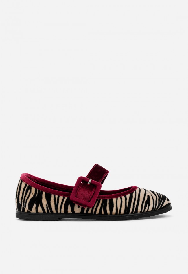 Bailarina merceditas Macarena Rania 25 animal print para un look con actitud chic