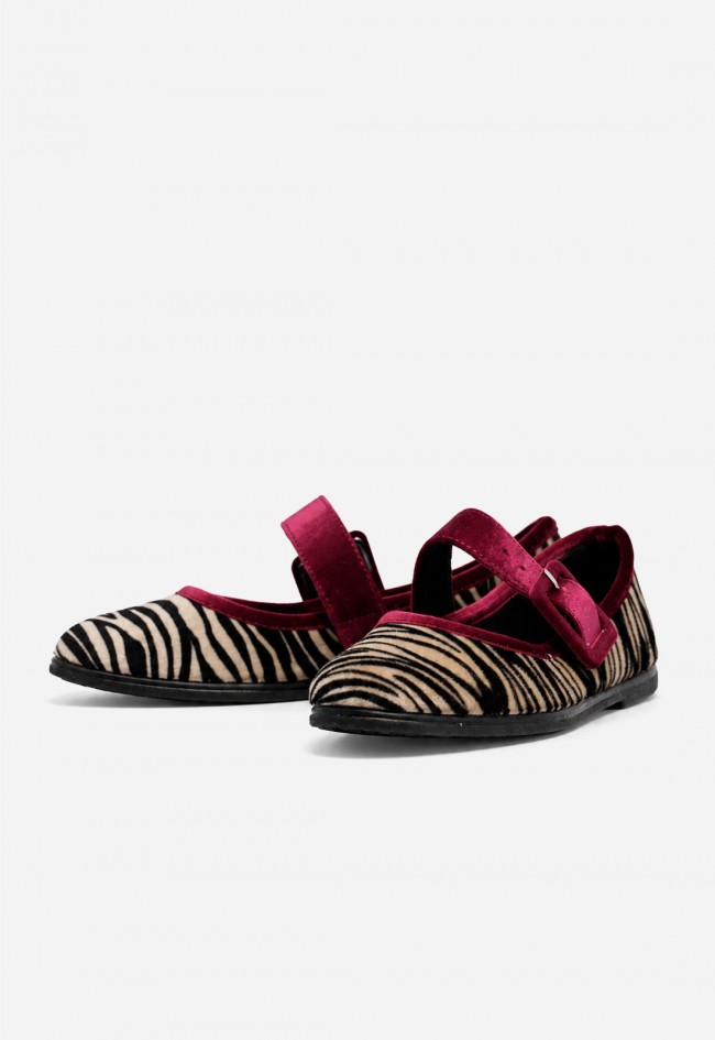 Bailarina merceditas Macarena Rania 25 animal print para un look con actitud chic