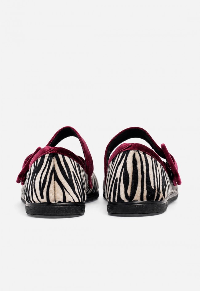 Bailarina merceditas Macarena Rania 25 animal print para un look con actitud chic