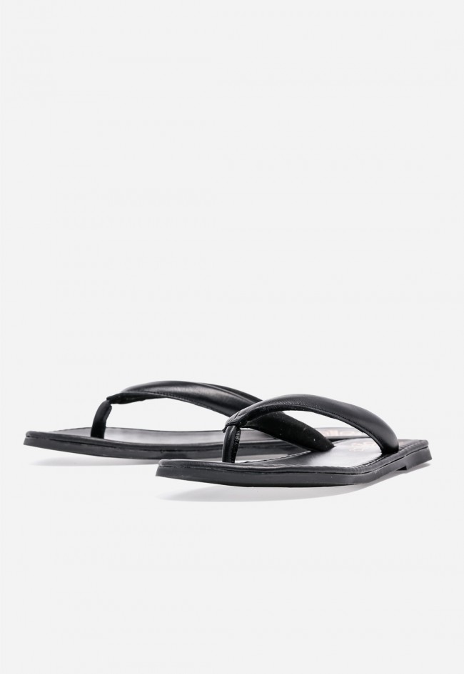 Sandalia de dedo de piel Porronet Amber negra para un verano minimal chic