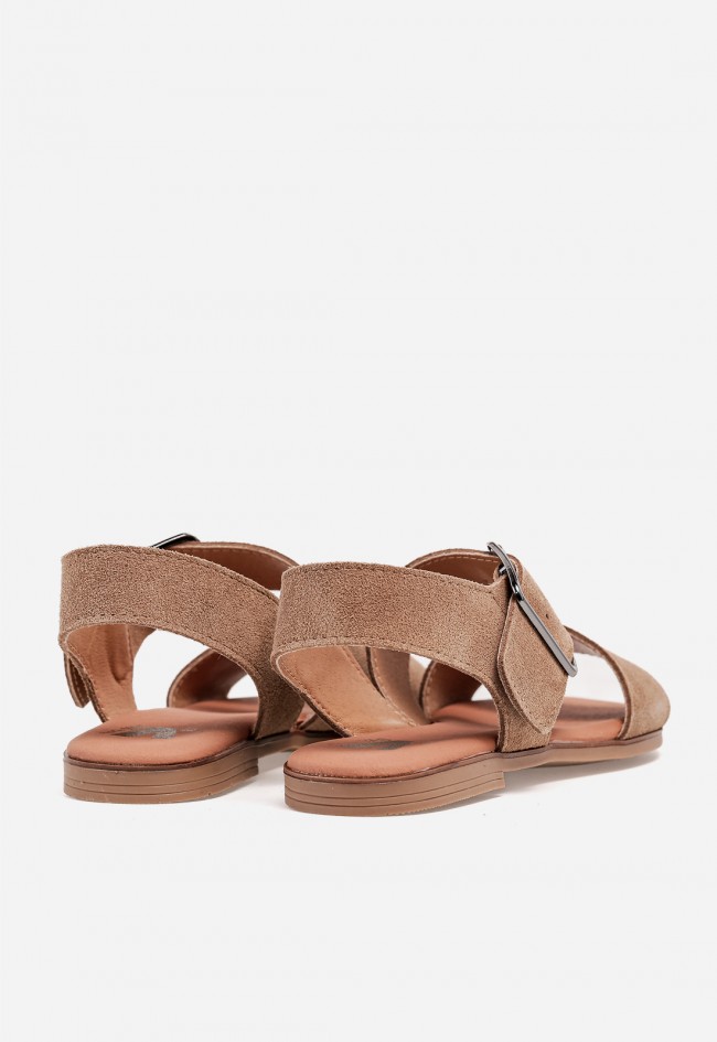 Sandalia plana VAS Naira en piel color cuero para un estilo natural y sofisticado