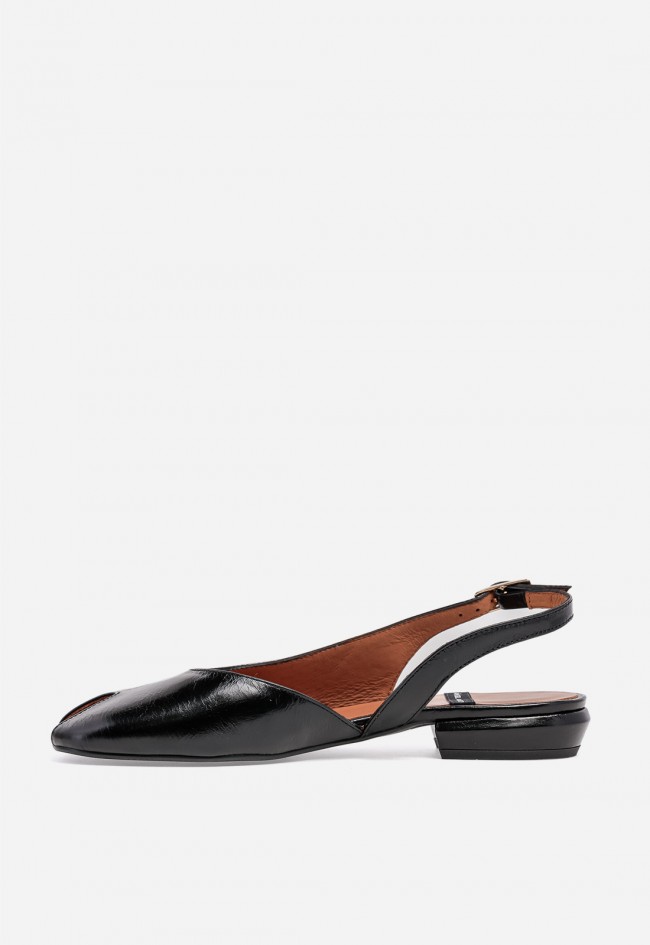 Bailarina destalonada peep toe mujer Ángel Alarcón Matilde en piel negra – chic sin esfuerzo