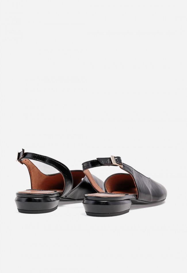 Bailarina destalonada peep toe mujer Ángel Alarcón Matilde en piel negra – chic sin esfuerzo