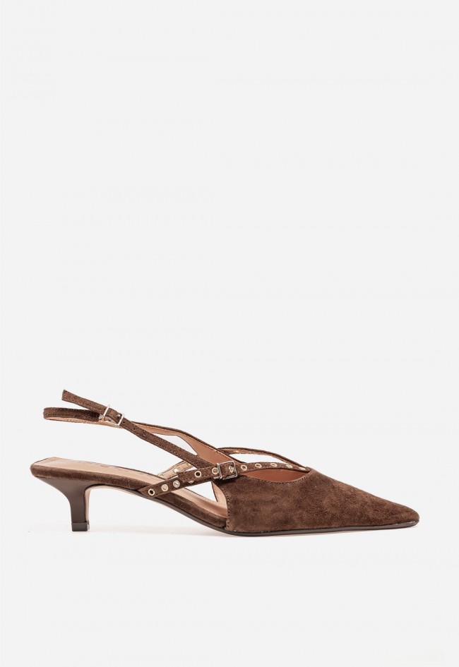 Zapato destalonado Inuovo moka en piel con pulsera joya