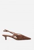 Zapato destalonado Inuovo moka en piel con pulsera joya