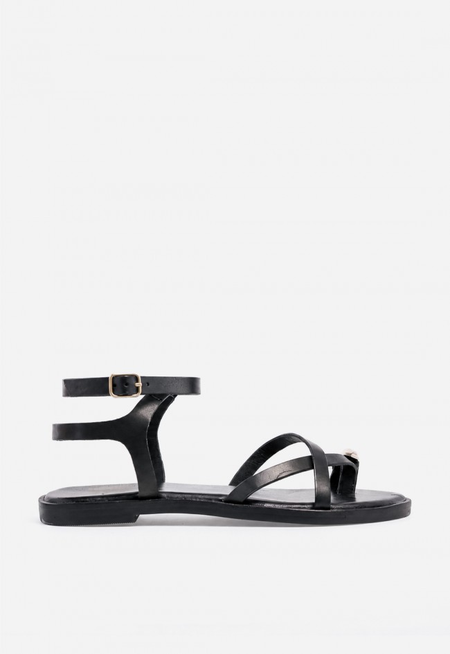 Sandalia plana de mujer VAS en piel negra, elegancia effortless para el verano
