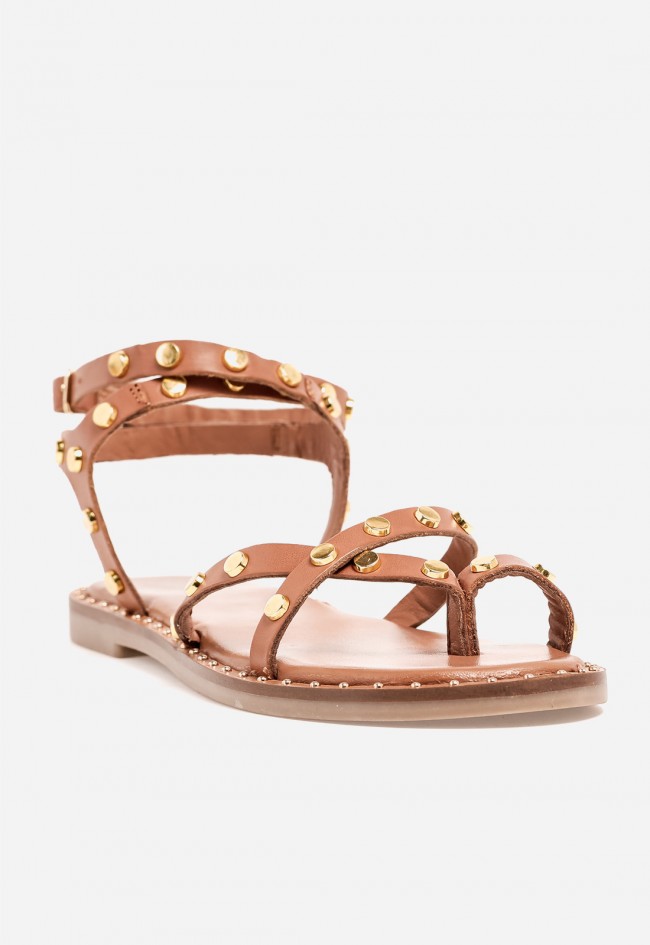 Sandalia plana de mujer VAS en piel cuero con tachuelas, estilo mediterráneo con actitud